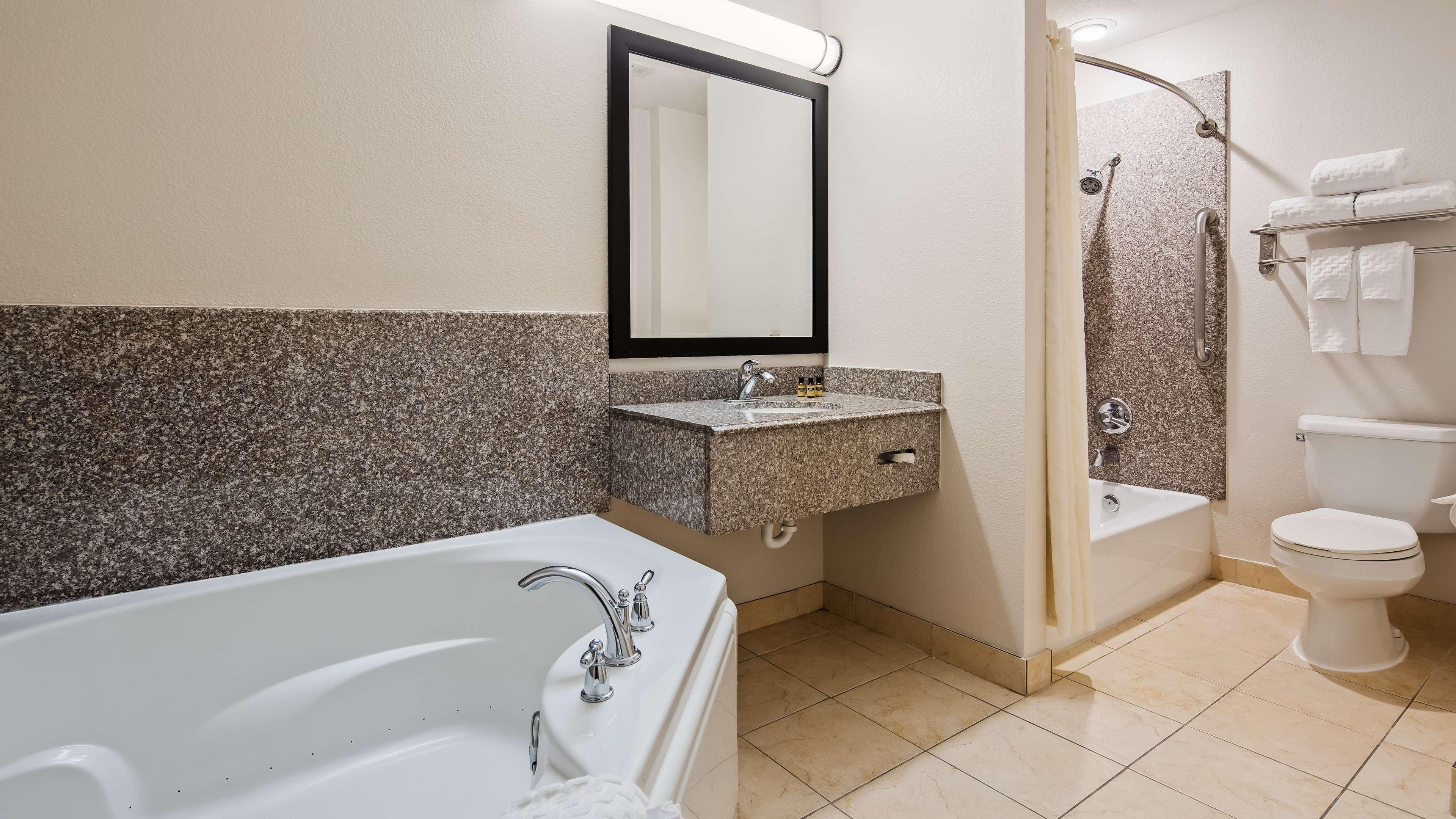 Best Western Plus Kansas City Airport - Kci East Luaran gambar