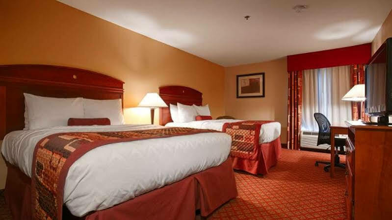 Best Western Plus Kansas City Airport - Kci East Luaran gambar